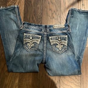 Rock revival, jeans, easy boot